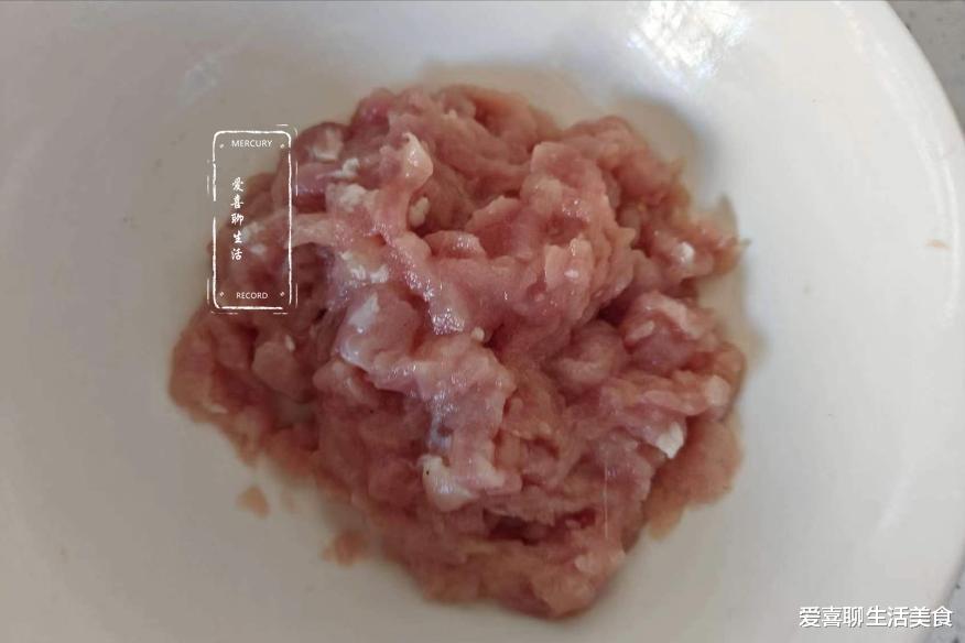 青椒|立冬后吃它正当季，价格便宜味道鲜美，简单一炒，鲜脆爽口巨下饭！