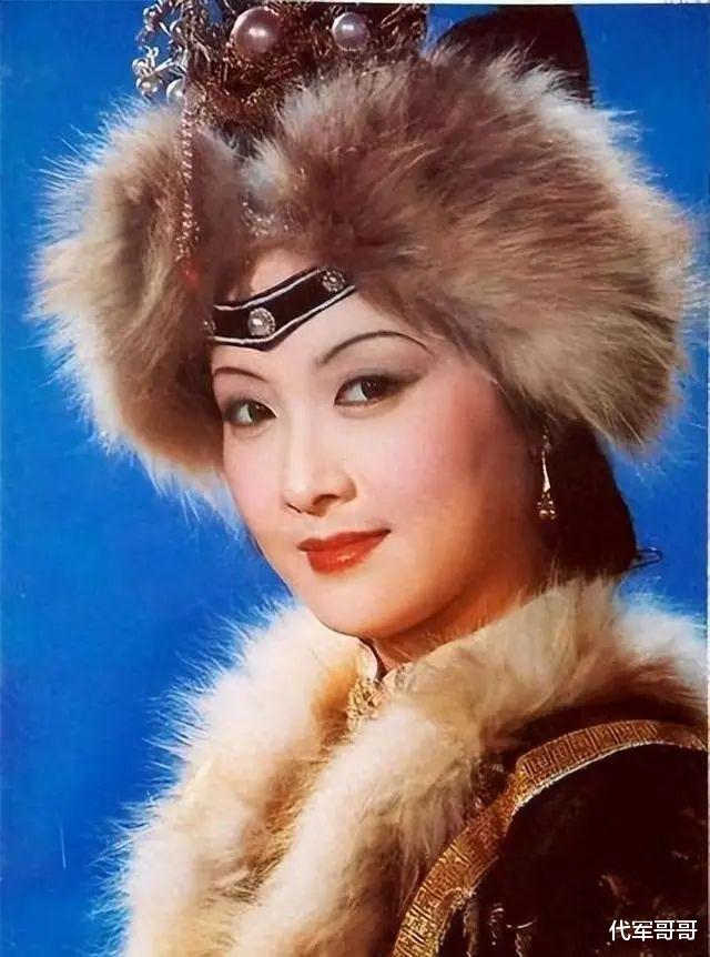 65岁的邓婕，终于为自己的“丁克”付出了代价