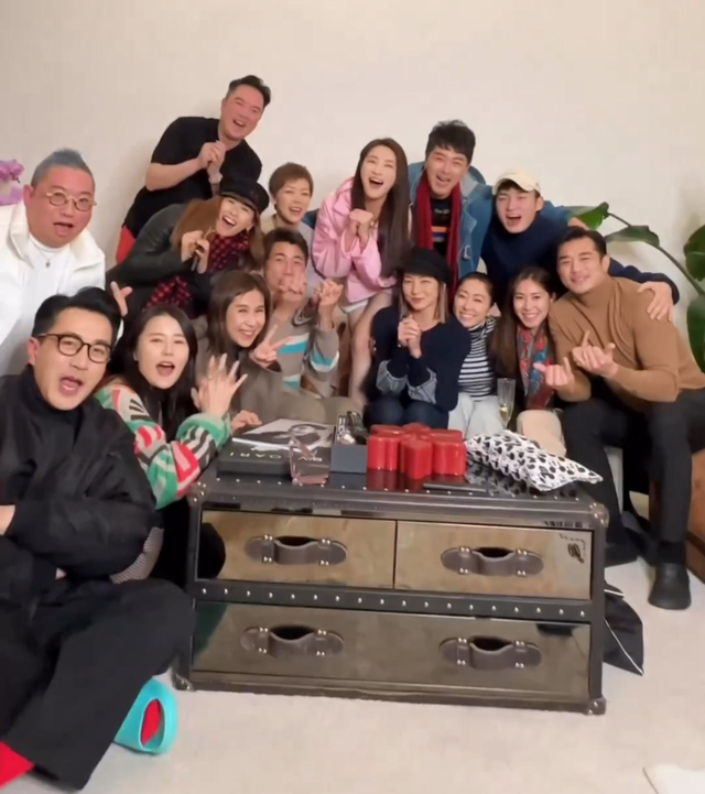 刘恺威|刘恺威低调返港前往林夏薇豪宅拜年,笑容满面,女友李晓峰未陪同