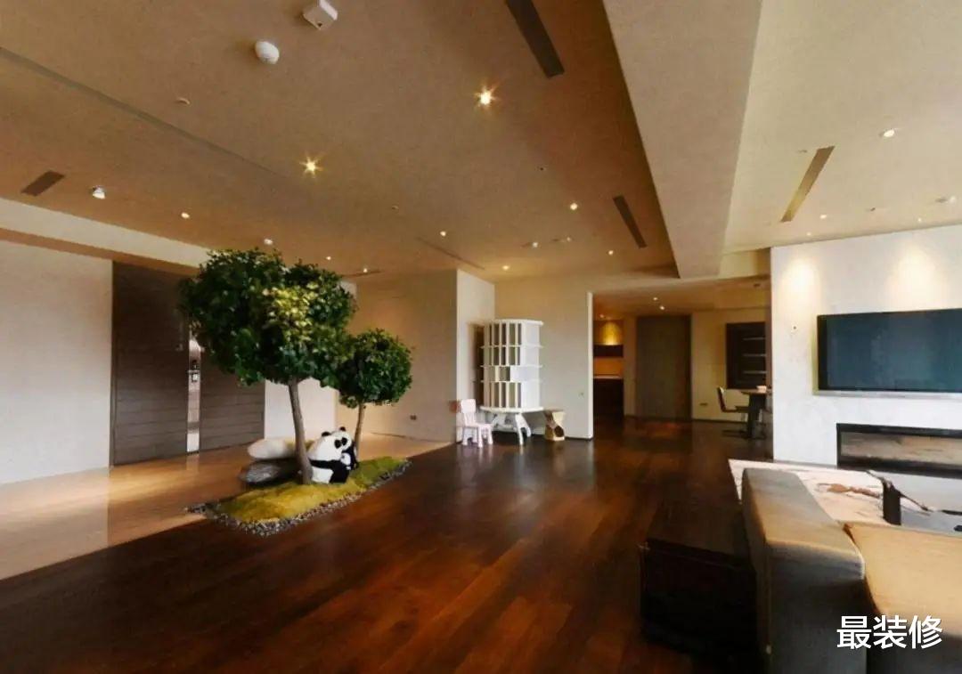 卖掉2亿婚房、又和妈宝男闪婚,网友:大s真是中年妇女的天花板