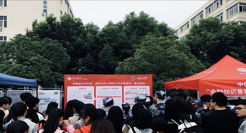 一本院校二次征集还缺近600人,考生:看看你们的校招,谁敢去!