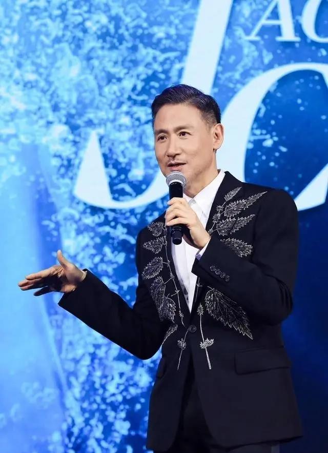 张学友|“歌神”张学友:拒绝上亿出场费当评委,怕担不起这个责任。