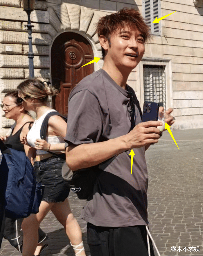 张丹峰洪欣带女儿游意大利,一家3口3种肤色,婚姻真实状态曝光!