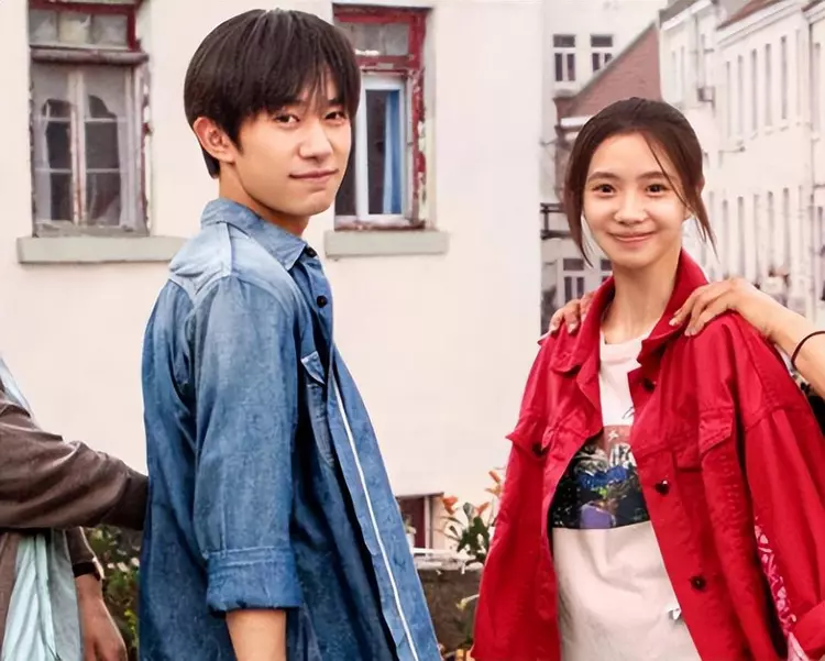 张艺谋|曝知名导演晚节不保,包养当红小花、讨好男顶流,细节指向张艺谋