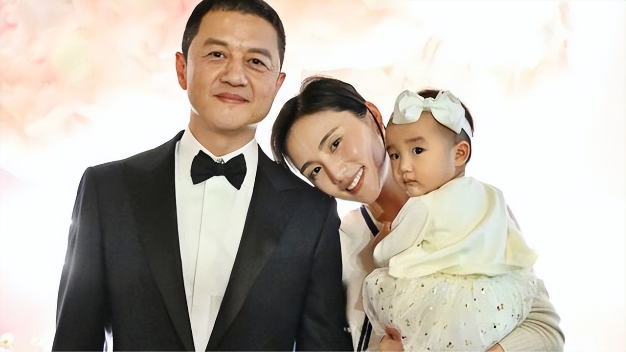 李亚鹏|王菲的担心是对的,二婚才一年,李亚鹏的“老毛病”又犯了