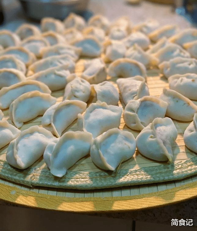 |冬月初十冬至，记住“三菜不上桌，福气不进门”，早准备，早发财