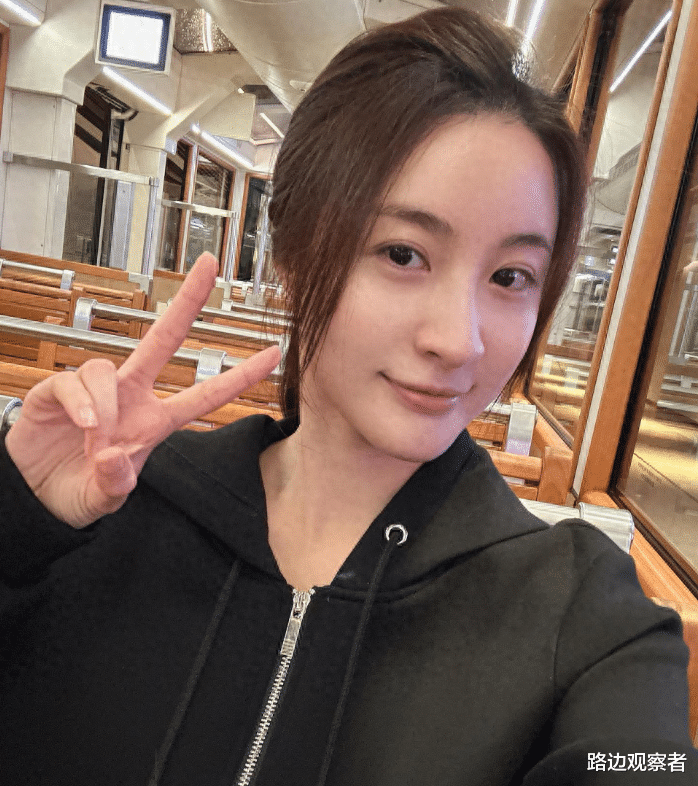 林夏薇因病返港就医，豪宅夜景中透露脆弱情绪，新剧拍摄被迫暂停