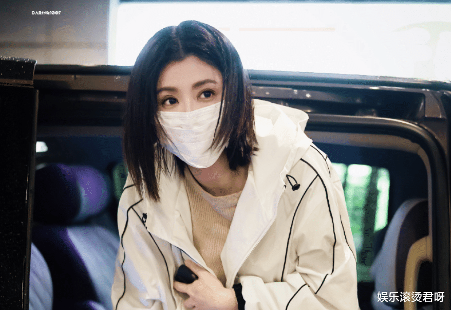 贾静雯|贾静雯现实中状态如何?录《浪姐4》被跟拍,48岁无修图让人看愣