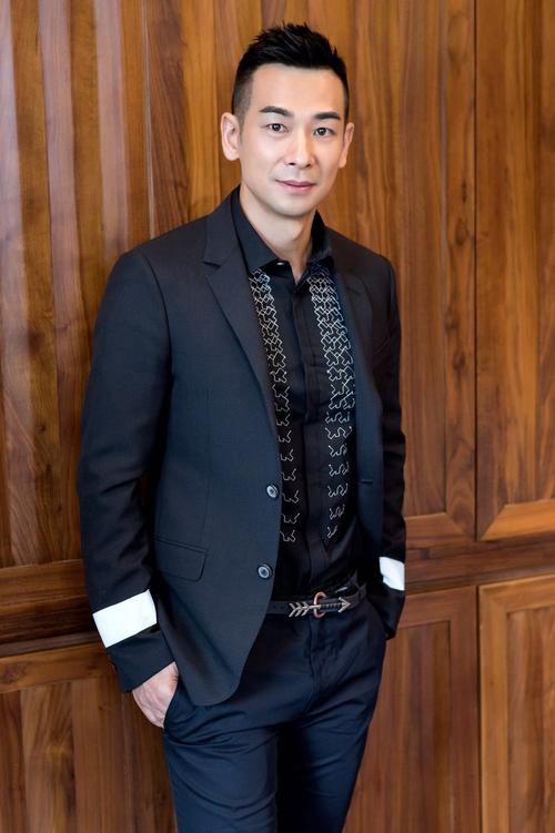 赵文卓16岁女儿瑞士毕业!身材高挑亭亭玉立,颜值不输一线小花