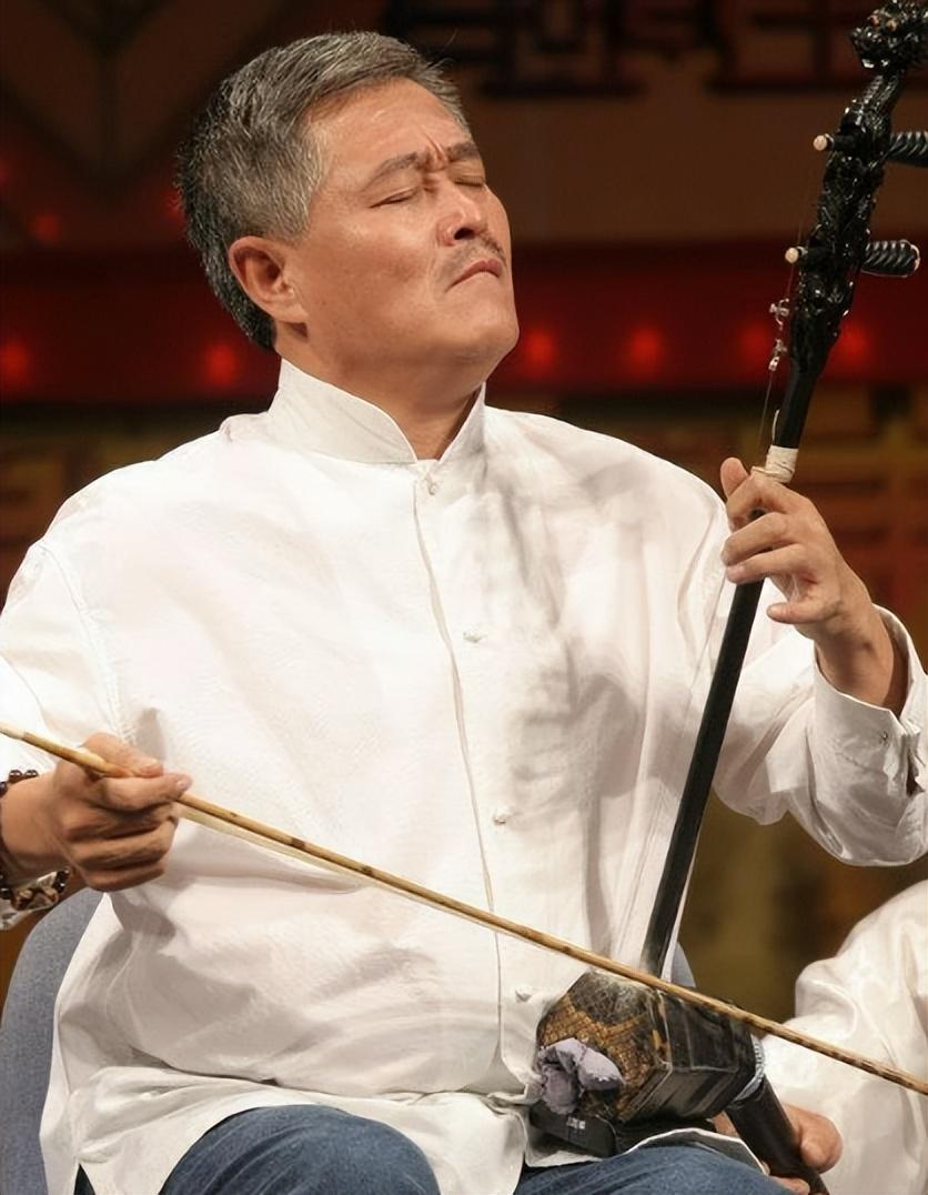 赵本山背后靠山大曝光，他在东北无人敢碰，全凭两位贵人照拂