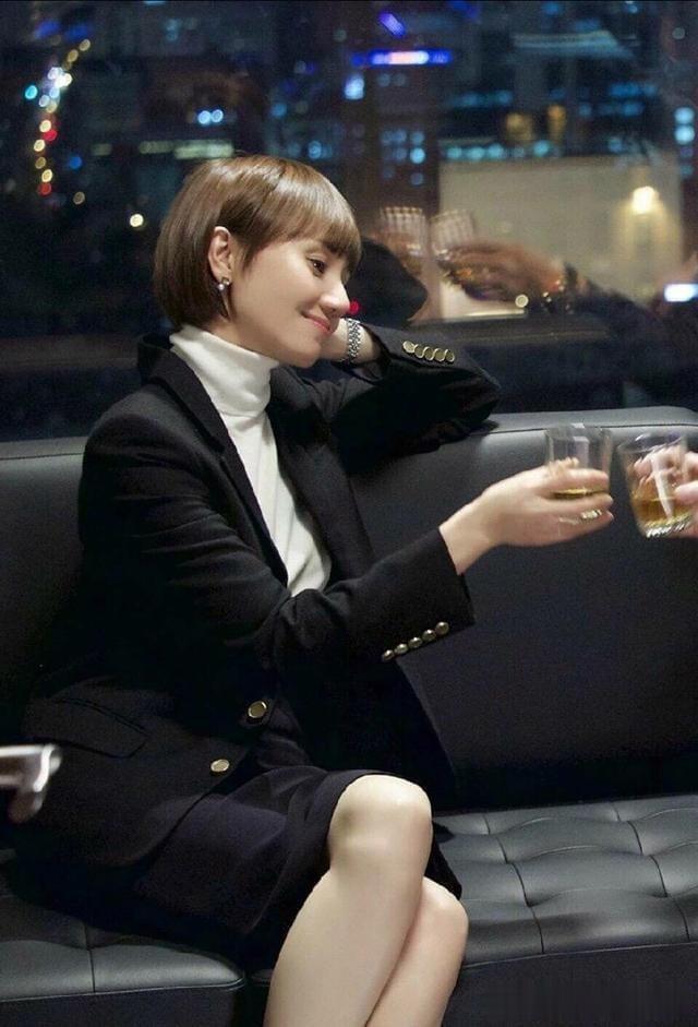 都是演精英,秦岚刘涛对比袁泉,自然脸“医美”脸,差距一目了然