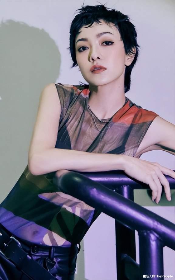 发型 有种整容叫女星换发型,杨颖短发撞脸王子文,陈都灵烫发犹如换头