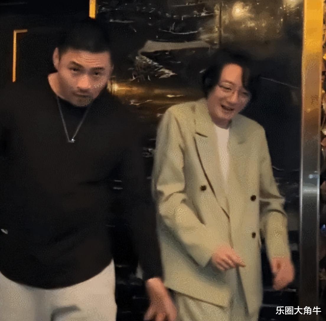 走红10个月后，回看“高启盛”苏小玎如今的处境，李连杰全说对了