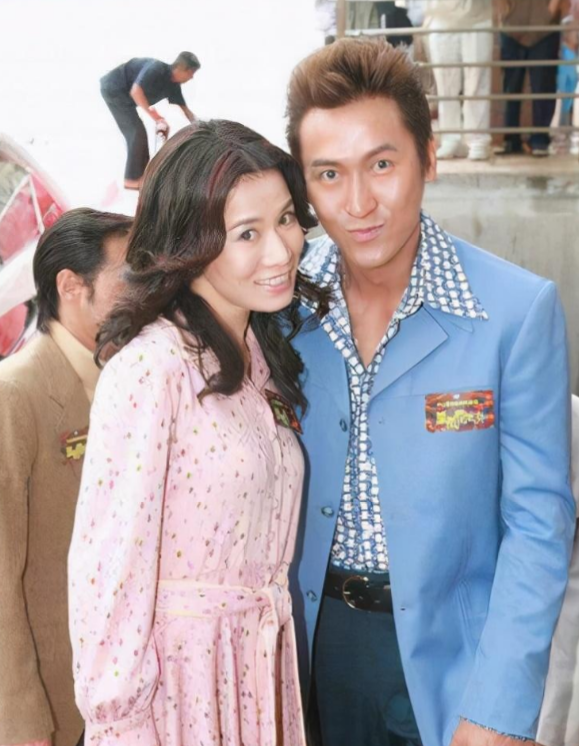 事实证明，48岁“无人敢娶”的佘诗曼，才是真正的人间清醒