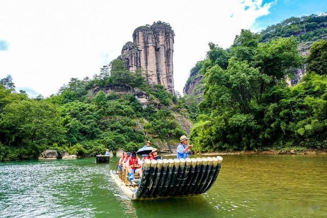 |初夏六月，最适合旅游的10个地方