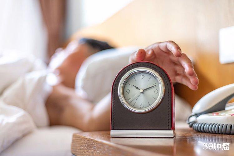 经常半夜突然“自然醒”，难再入睡，是怎么回事？或是这5种毛病