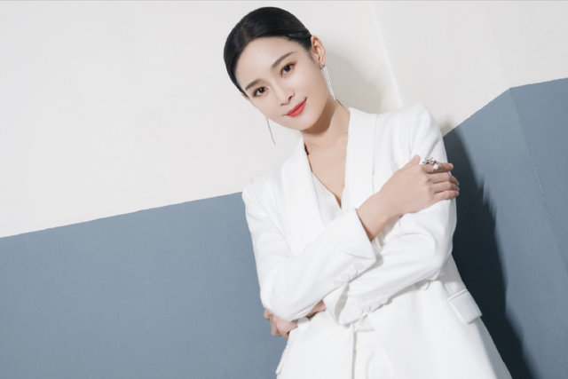 王雨:因为长得太帅,老婆倒追五年才得手,婚后两人的生活甜蜜