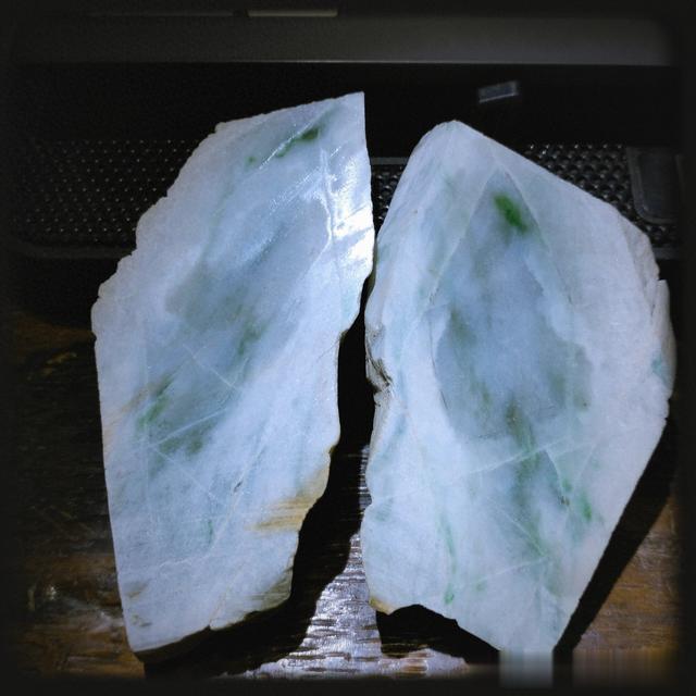 木那场口的翡翠原石出奇迹是真的吗?