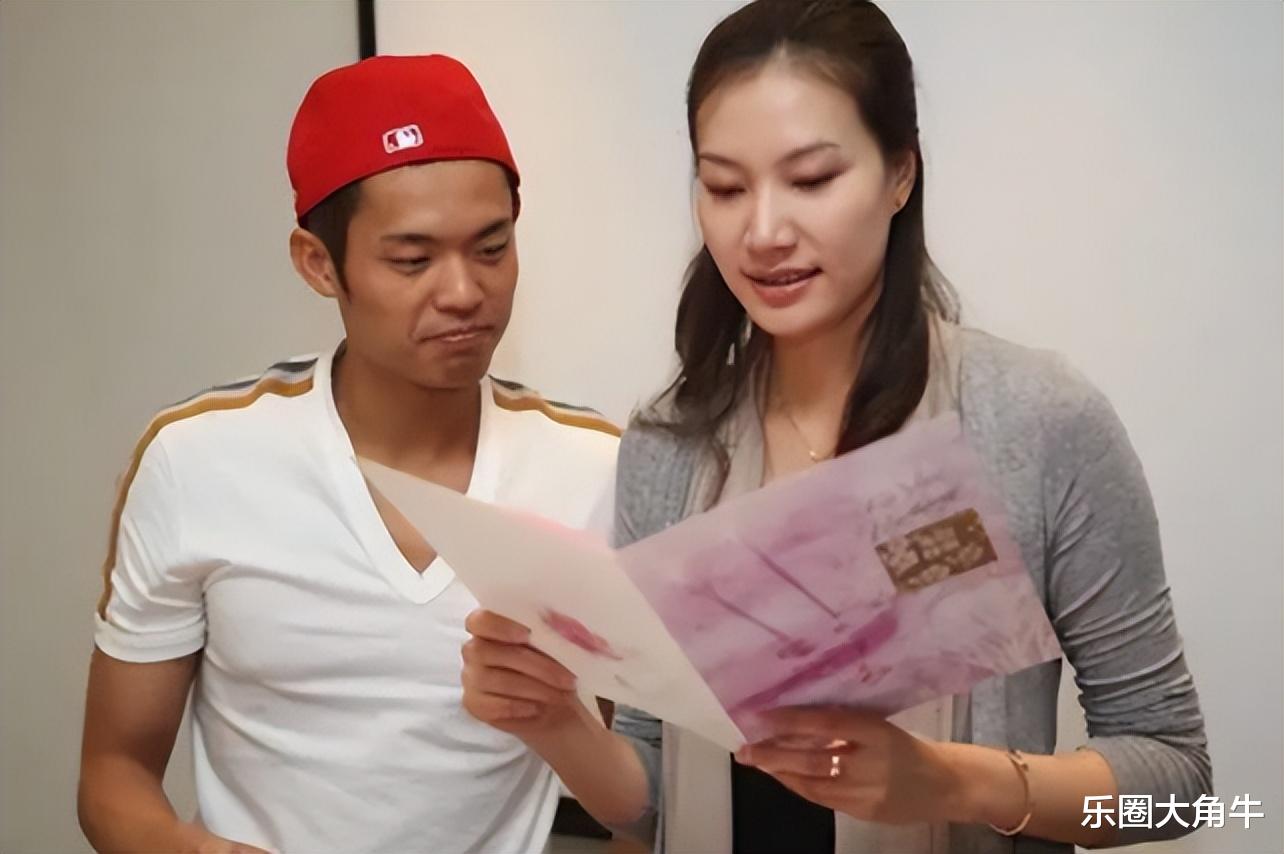 丈夫出轨7年后，回看谢杏芳的婚姻，才明白为何她当年会原谅林丹