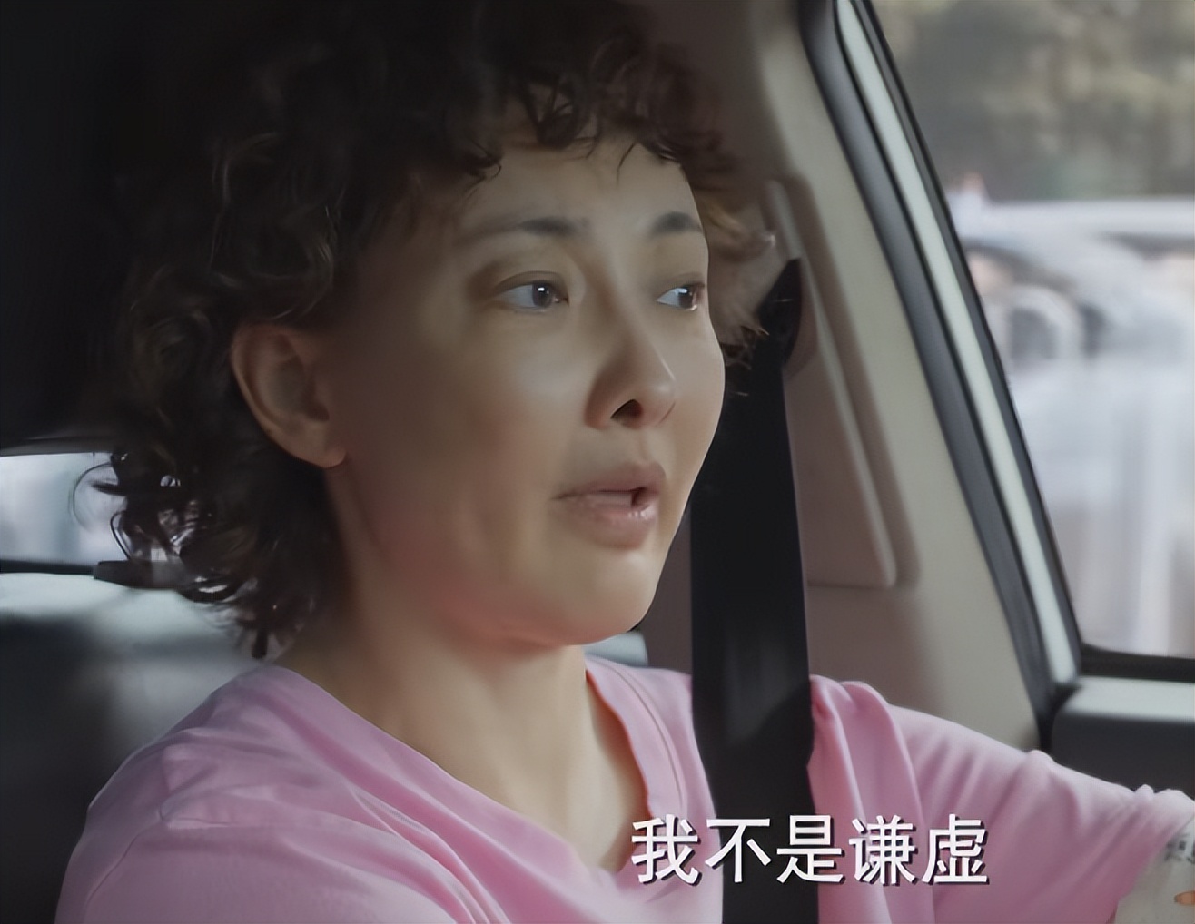 央视|当“硅胶脸”混进央视职场剧，撞上天然脸演员，简直是降维打击