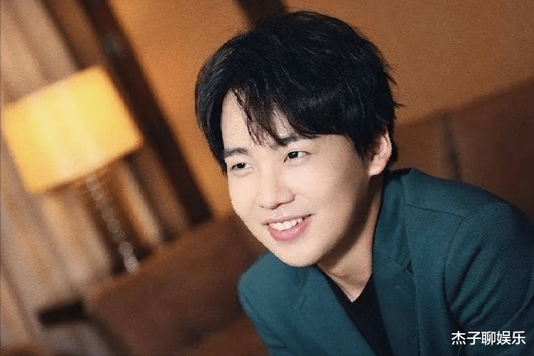 素素|央视这次挖到宝了!郭麒麟金晨破圈互动,实习菜鸟逆风翻盘