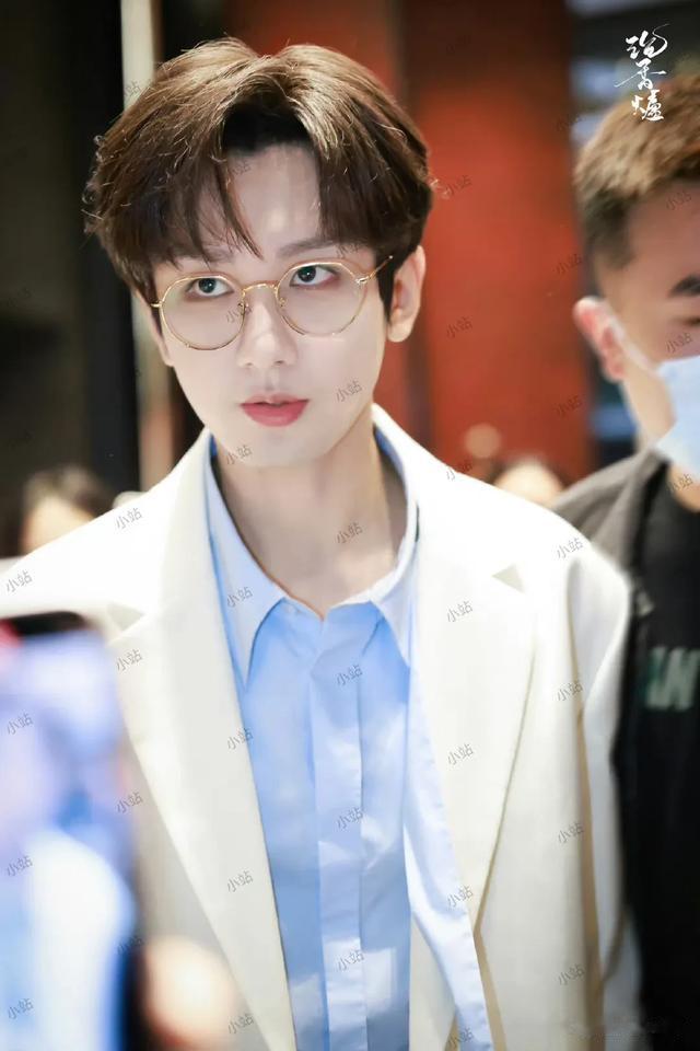 11.9娱乐瓜：任嘉伦王一博肖战成毅热巴赵露思檀健次邓为娜扎许凯