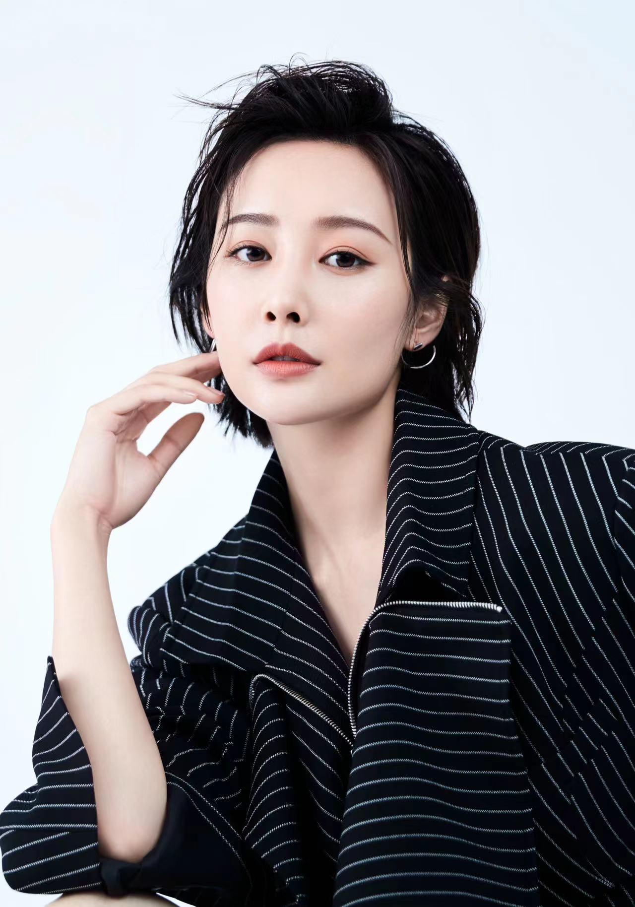 李玟|2023年刚过16天,娱乐圈就爆出8个“大瓜”,个个不简单