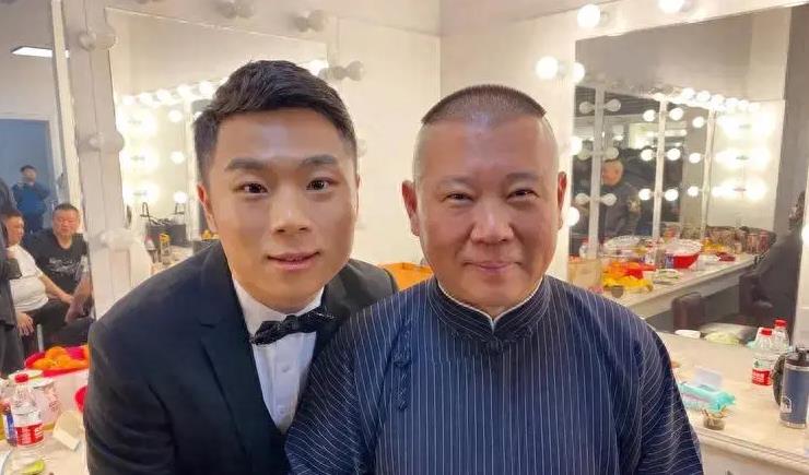 他的徒弟一个个反目成仇、相继离开、频繁踩雷，郭德纲怎么这么惨！