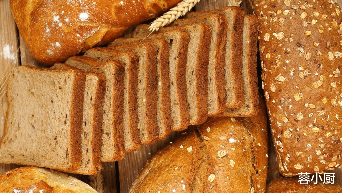 |去面包店,这3类面包最好要避开,面包师:只有不懂的人才会买
