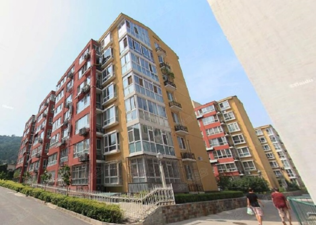 退休|\军中女贪\高小燕:靠\独门绝技\征服领导,花大价钱晋升少将军衔