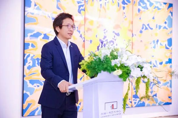 “超越的维度”： 24 位艺术家跨度近四?余年的艺术探索