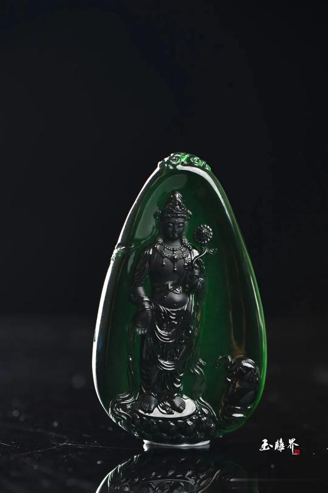 弹弓|藏匿于翡翠之间的神秘签名：玉雕师的身份密码