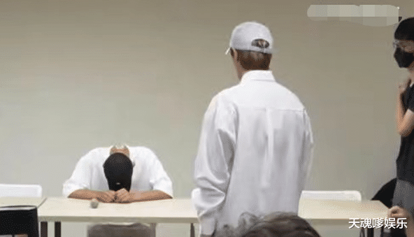 炎亚纶突袭记者会鞠躬道歉!耀乐崩溃停直播,这一举动精明又狠毒