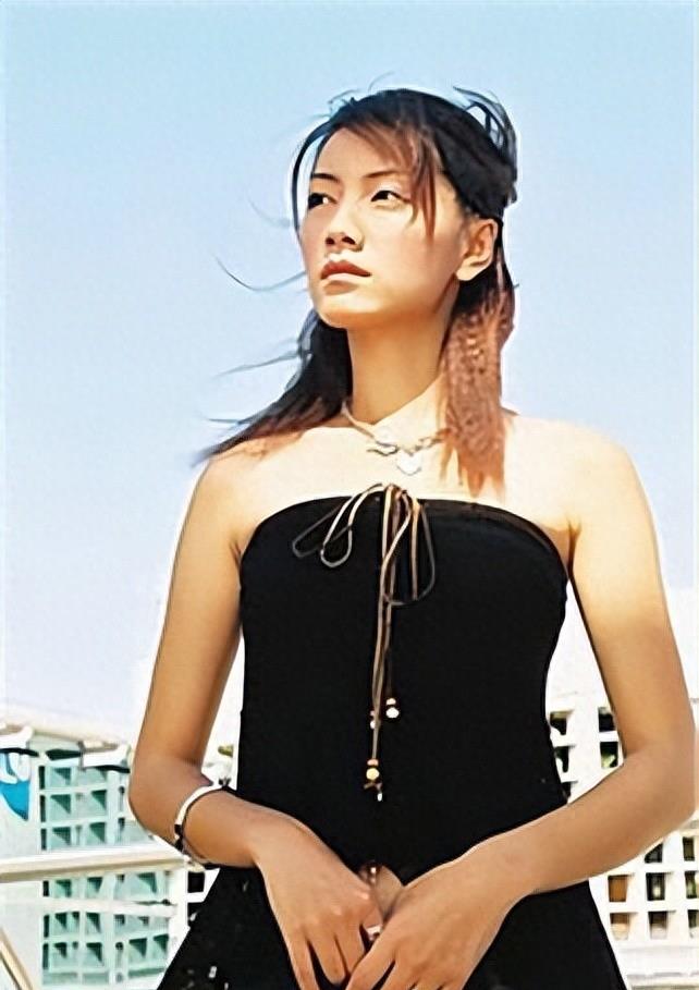 娱乐圈第一海后:人送外号公交车,玩弄众多男星,现45岁仍单身