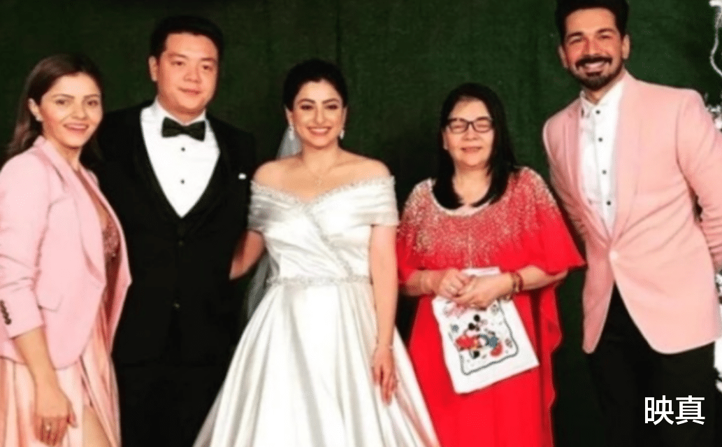 中国厨师小伙苦追印度著名女星,9年坚持终于抱得美人归