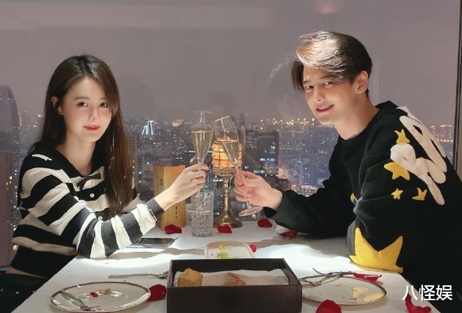 郭品超小19岁女友生日,男方无表示绝口不再提婚事,去年曾传分手