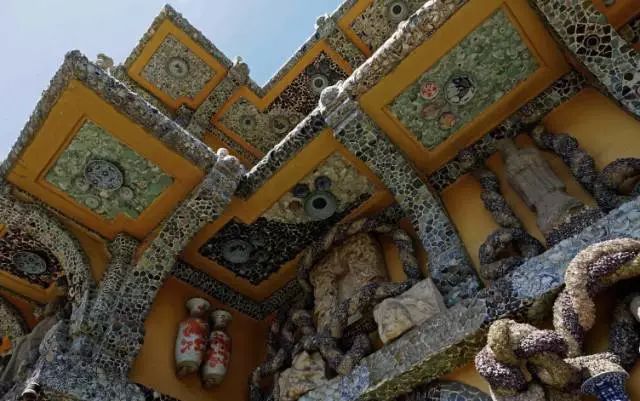 用玉石翡翠砌墙，价值不可估量啊！