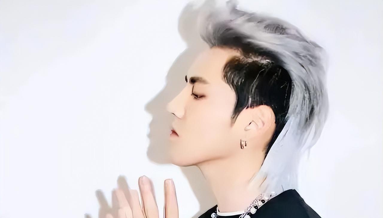 吴亦凡狱中生活后续,母亲找过成龙求救,亲生父亲尝试引渡无果!