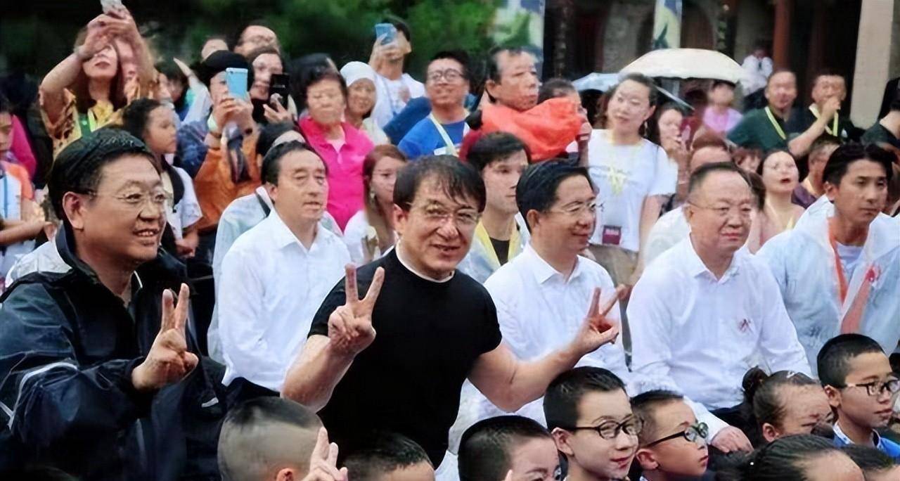 陈月末|无演技没颜值，这6位靠“关系户”上位的演员，演技真的一言难尽