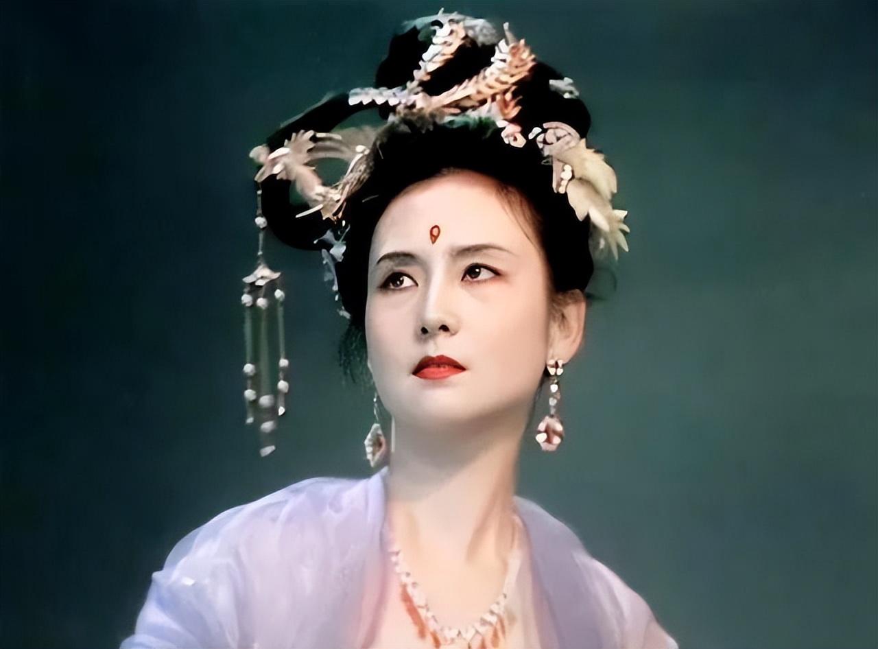 80岁“白骨精”杨春霞，一生不谈《西游记》，至死不原谅导演杨洁