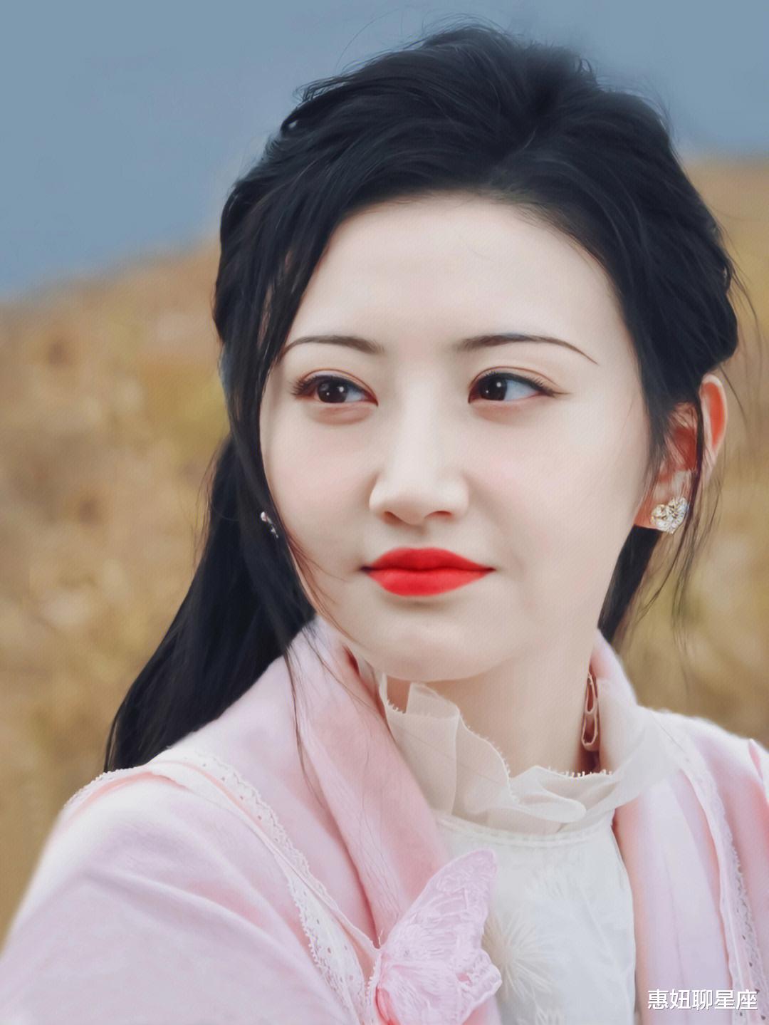 和张继科分手4年后，景甜再次成为热搜焦点，她到底经历了什么？