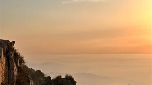 日出|情侣爬泰山看日出拍照
