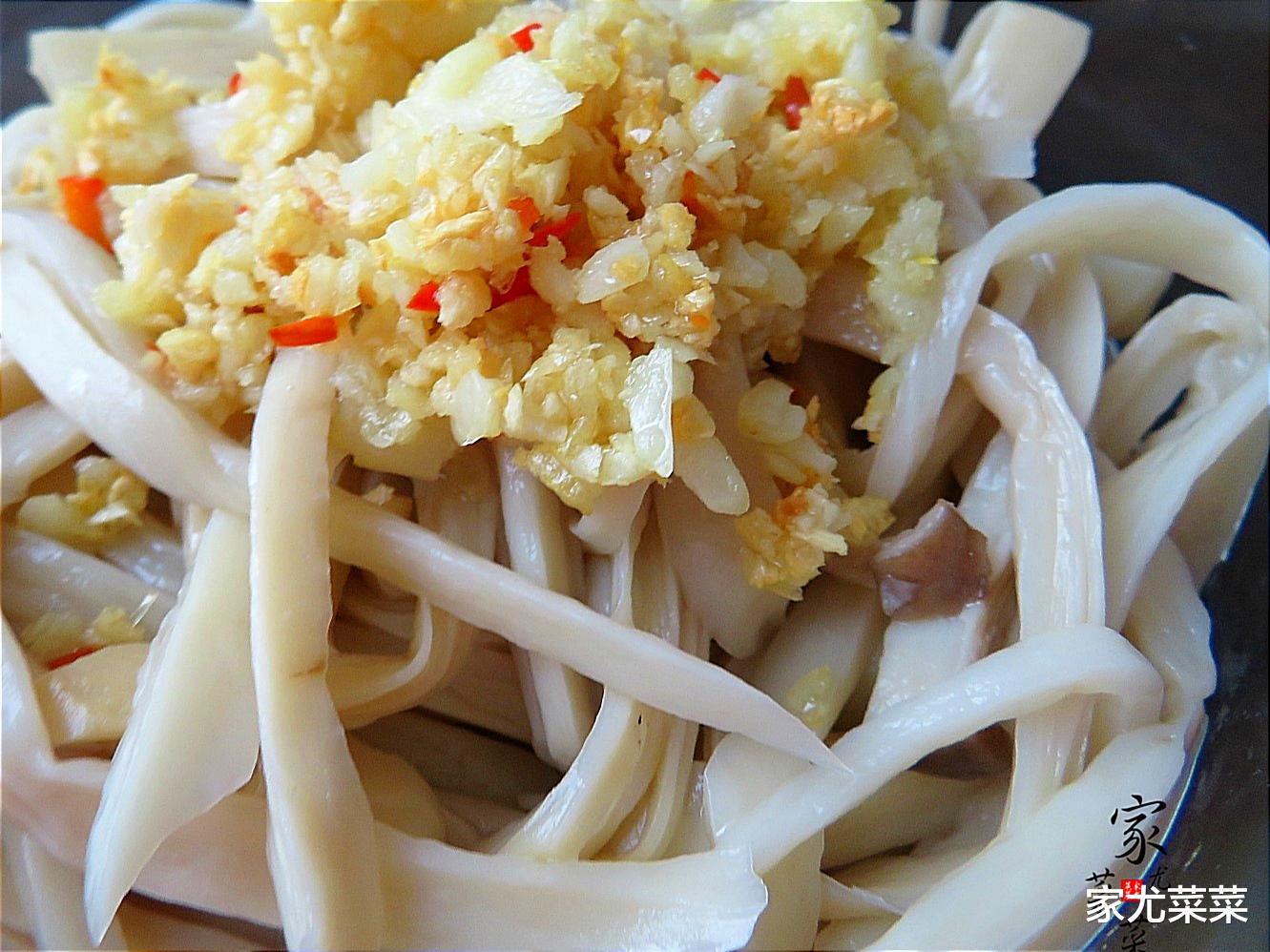 杏鲍菇|越吃越瘦的一道菜，三元拌一大盘，晚餐坚持吃它，瘦腰细腿平肚子