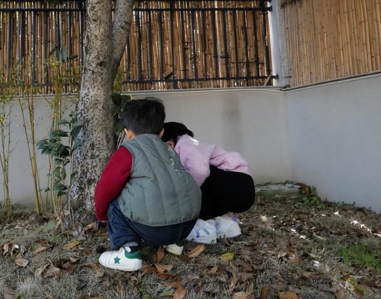 朱丹|朱丹晒与二胎儿子合照，二宝首露正脸颜值高