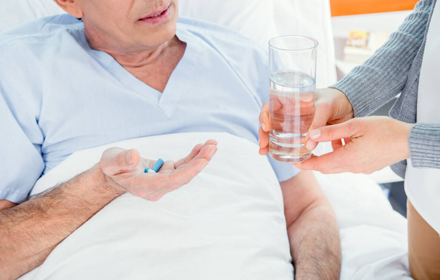 医生|55岁男子吃他汀，突发肾衰竭？医生苦劝：吃他汀，这些食物别再碰