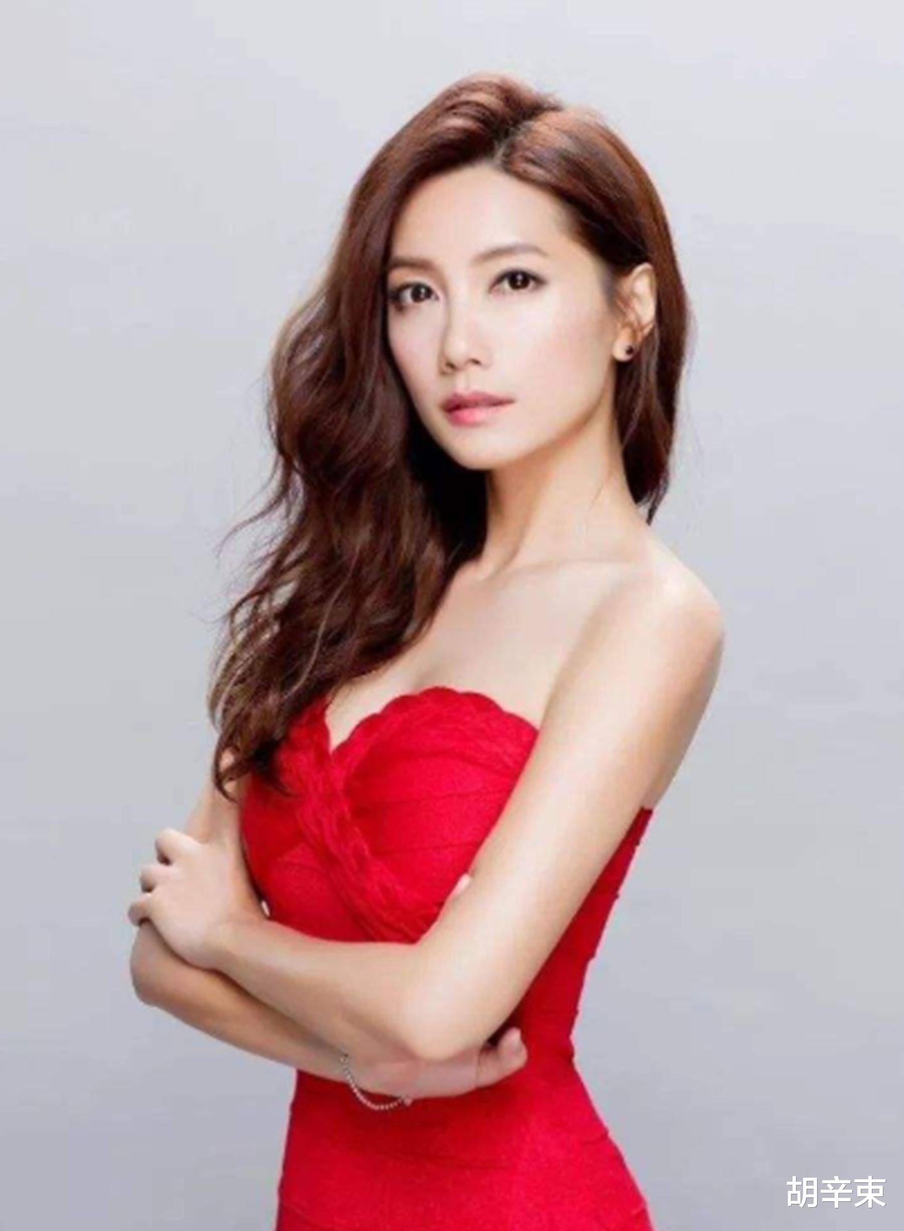 娱乐圈最美海后，人送外号公交车，玩弄众多男星，至今无人敢娶！