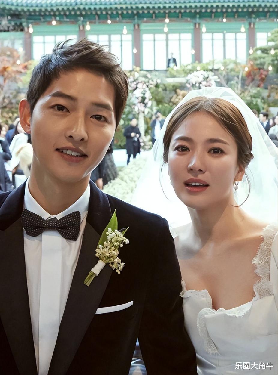 离婚4年，宋慧乔和宋仲基的差距一目了然，原来一切早有预兆