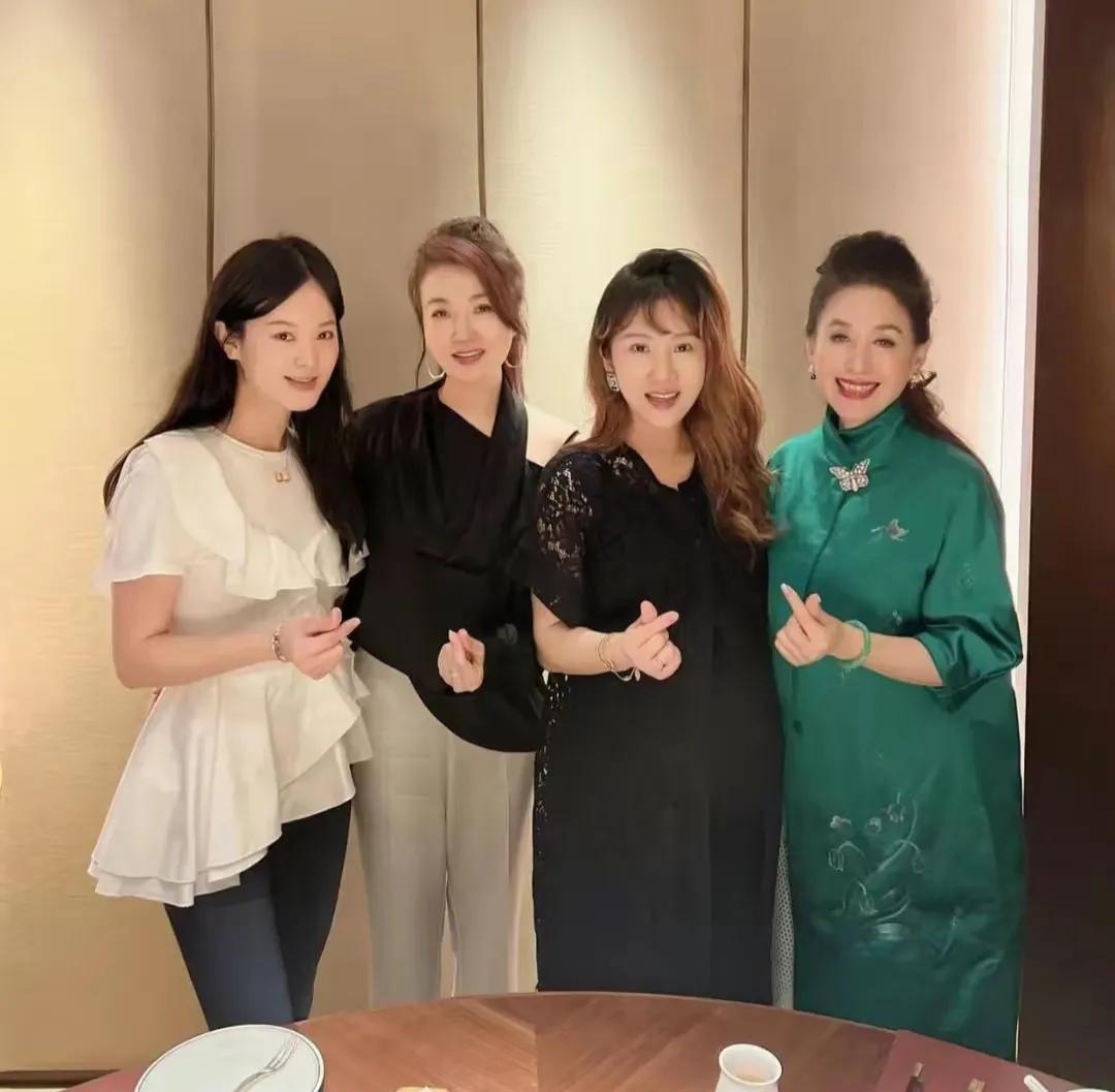 李念|曝李念嫁豪门幸福3原因：夫妻关系第一，生娃不喊累