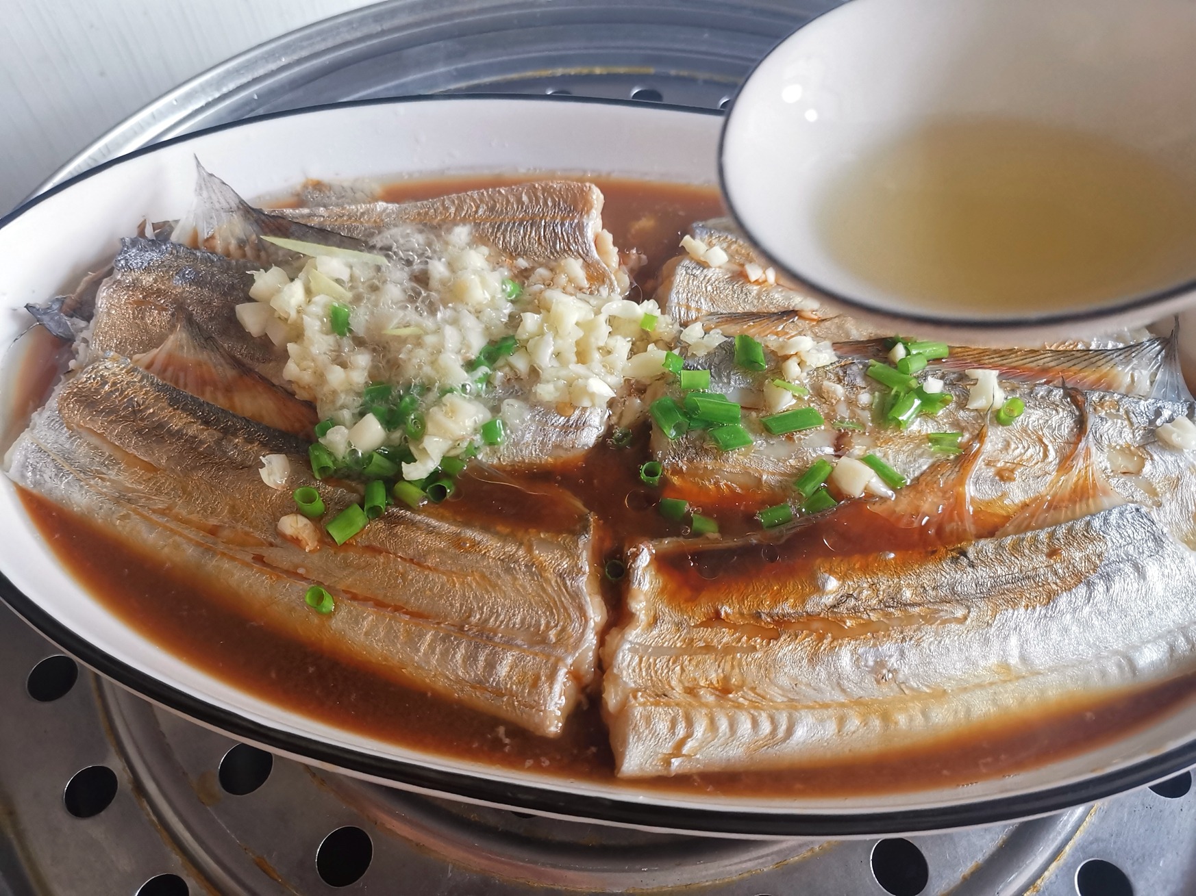 美食教程|秋后，吃羊肉吃牛肉不如吃它，蒸蒸就上桌，老人孩子都爱吃，太鲜了！