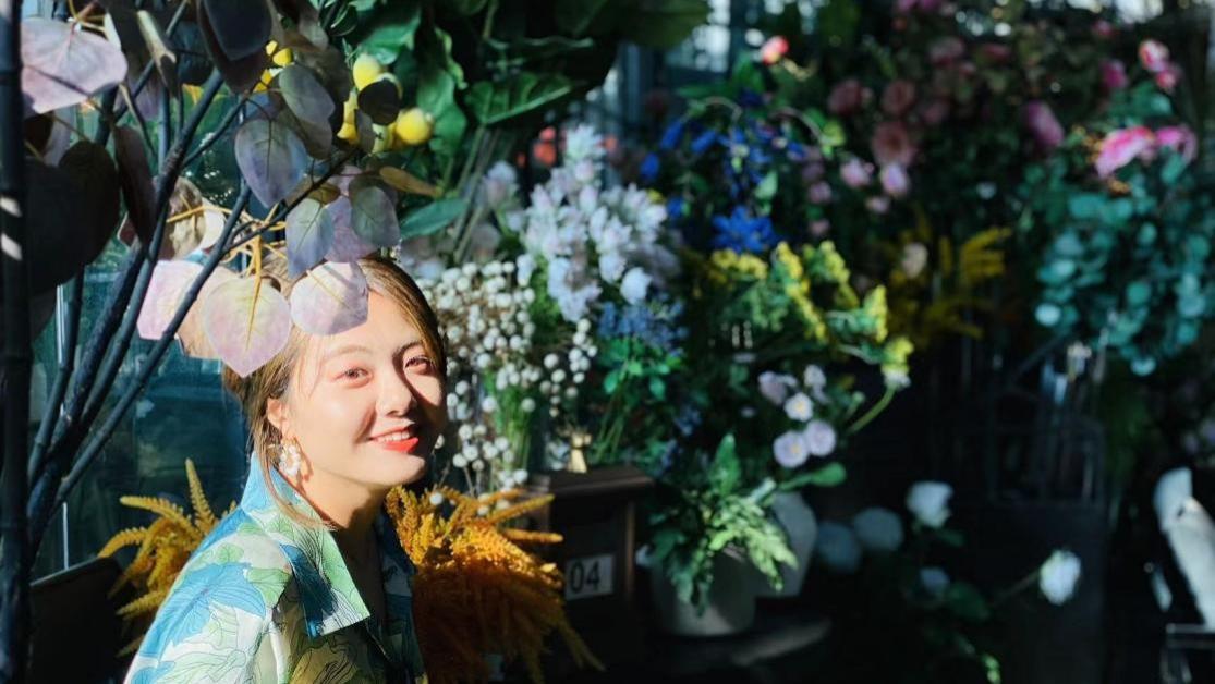 我90后，25岁签下8位数订单，当上市公司高管，嫁给飞行员老公